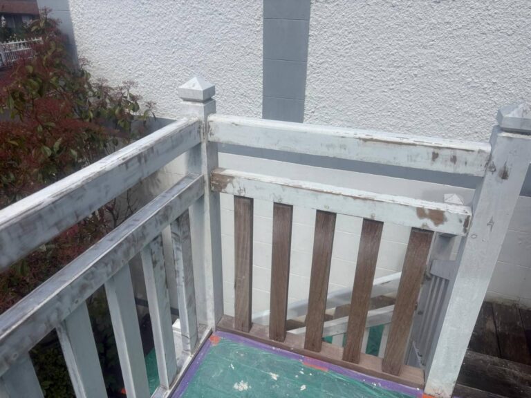 Rénovation de balustrade en bois à Deauville